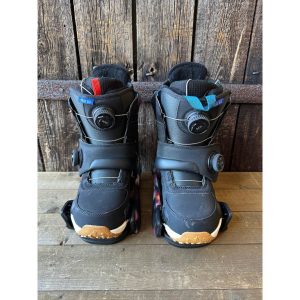 Women step on M + Felix Demo