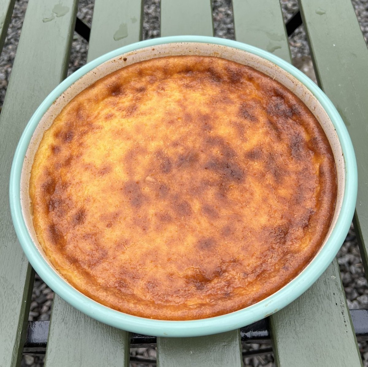 Form i emalj till oskaka, cremefärgad - Bild 4